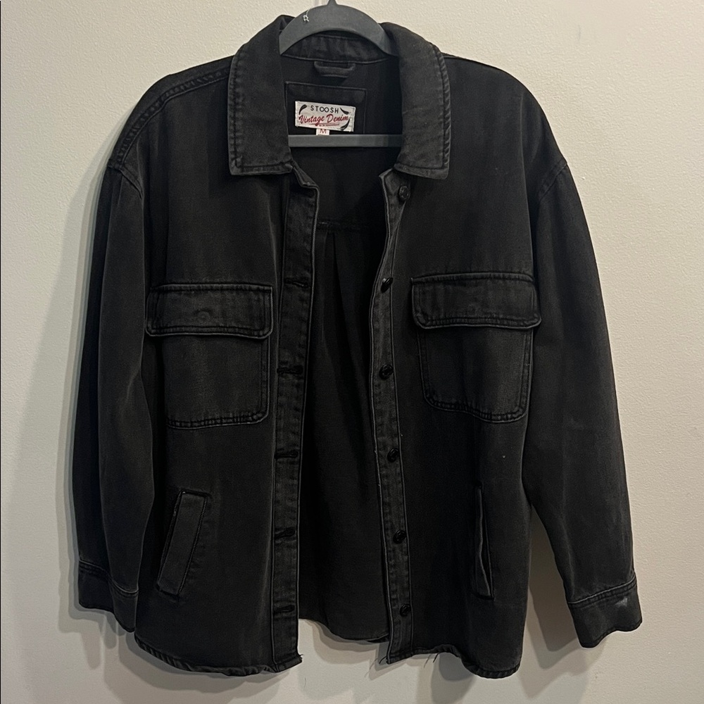 Women’s Stoosh Vintage Denim Charcoal Shirt Jacket. Size M